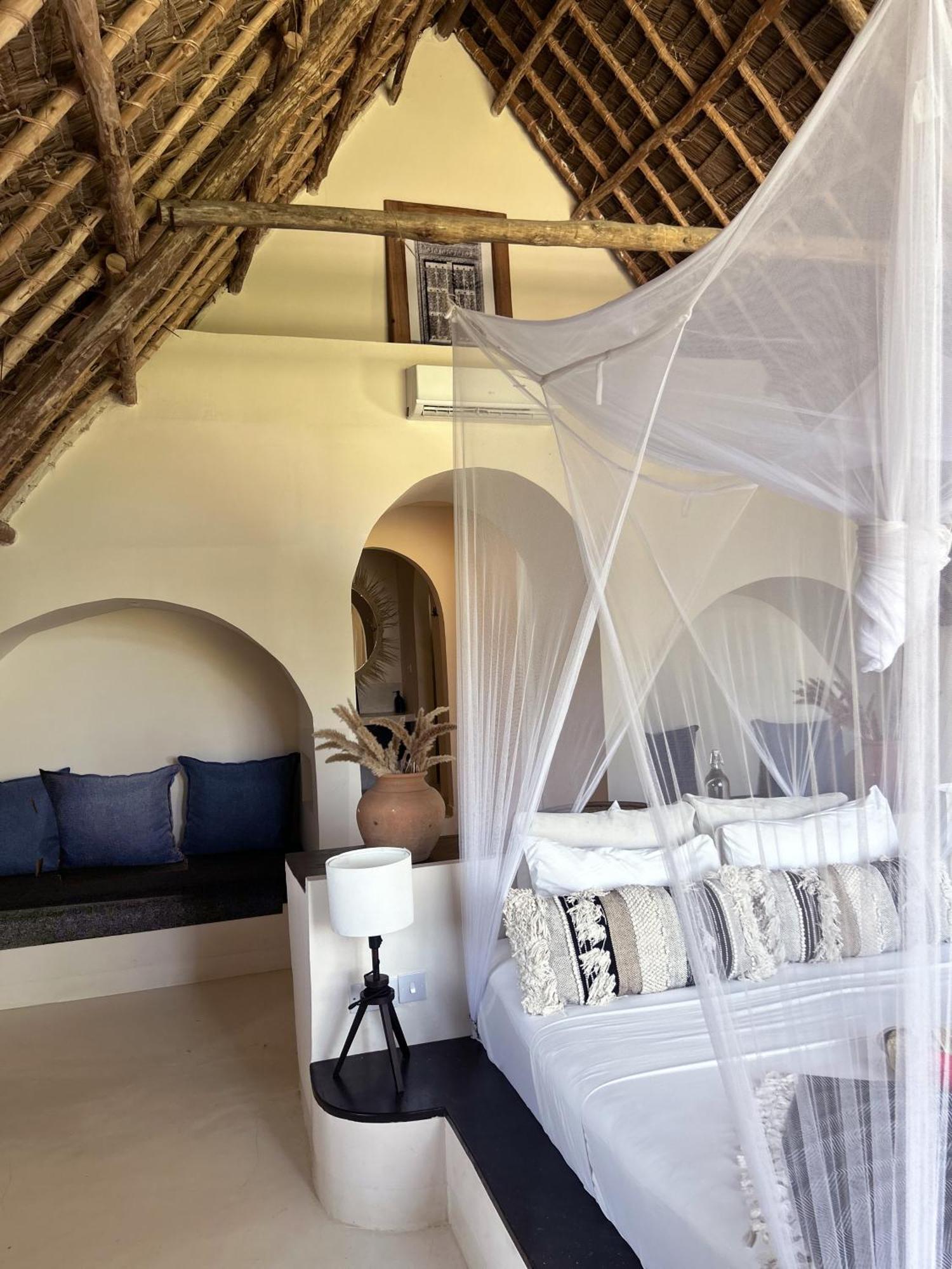 Kuwa Zanzibar Aparthotel Kiwengwa  ภายนอก รูปภาพ